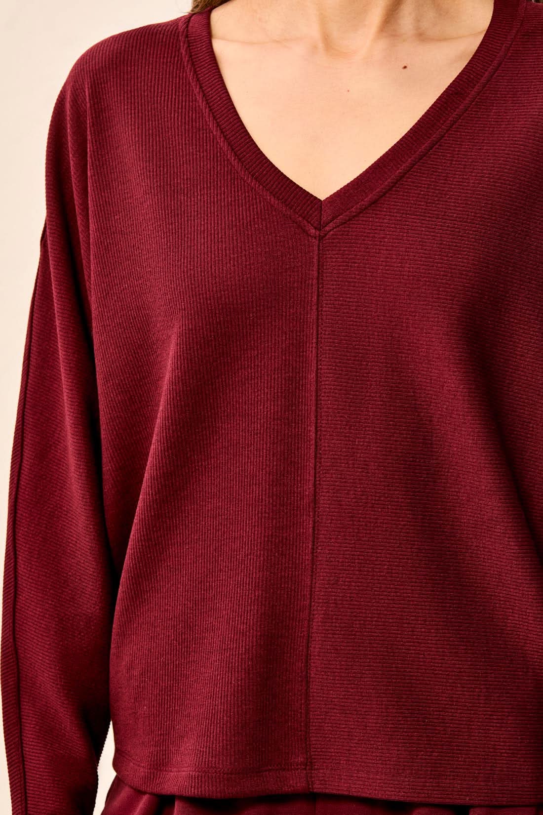 DOLMAN V-NECK TOP