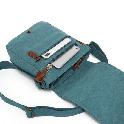 A lightweight Canvas Shoulder Bag SB 8572 with zippered pockets from Davan.