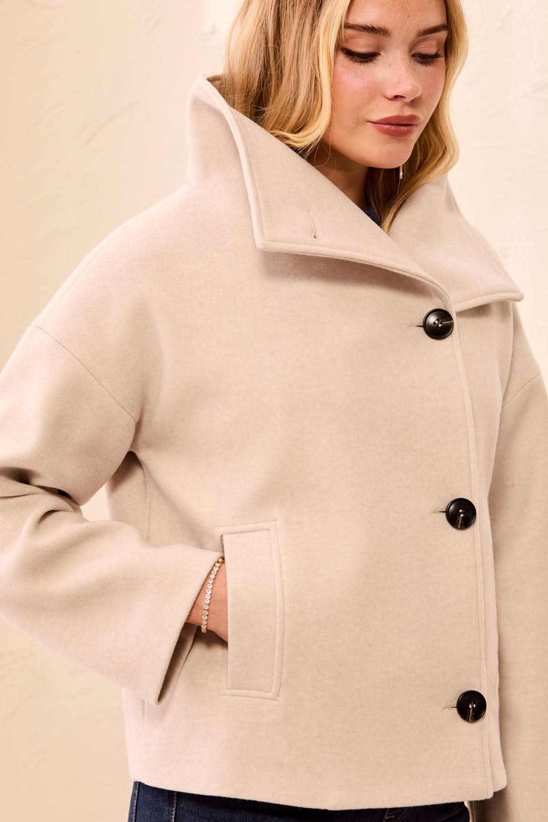 LOFTY CHIC JACKET