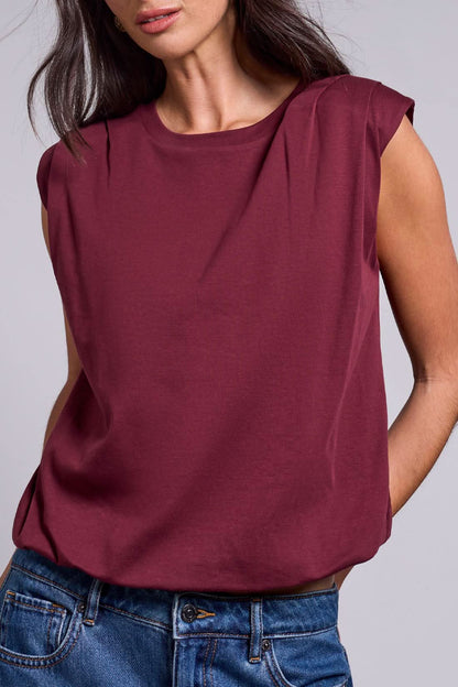 ELAGANT SLEEVLESS TEE